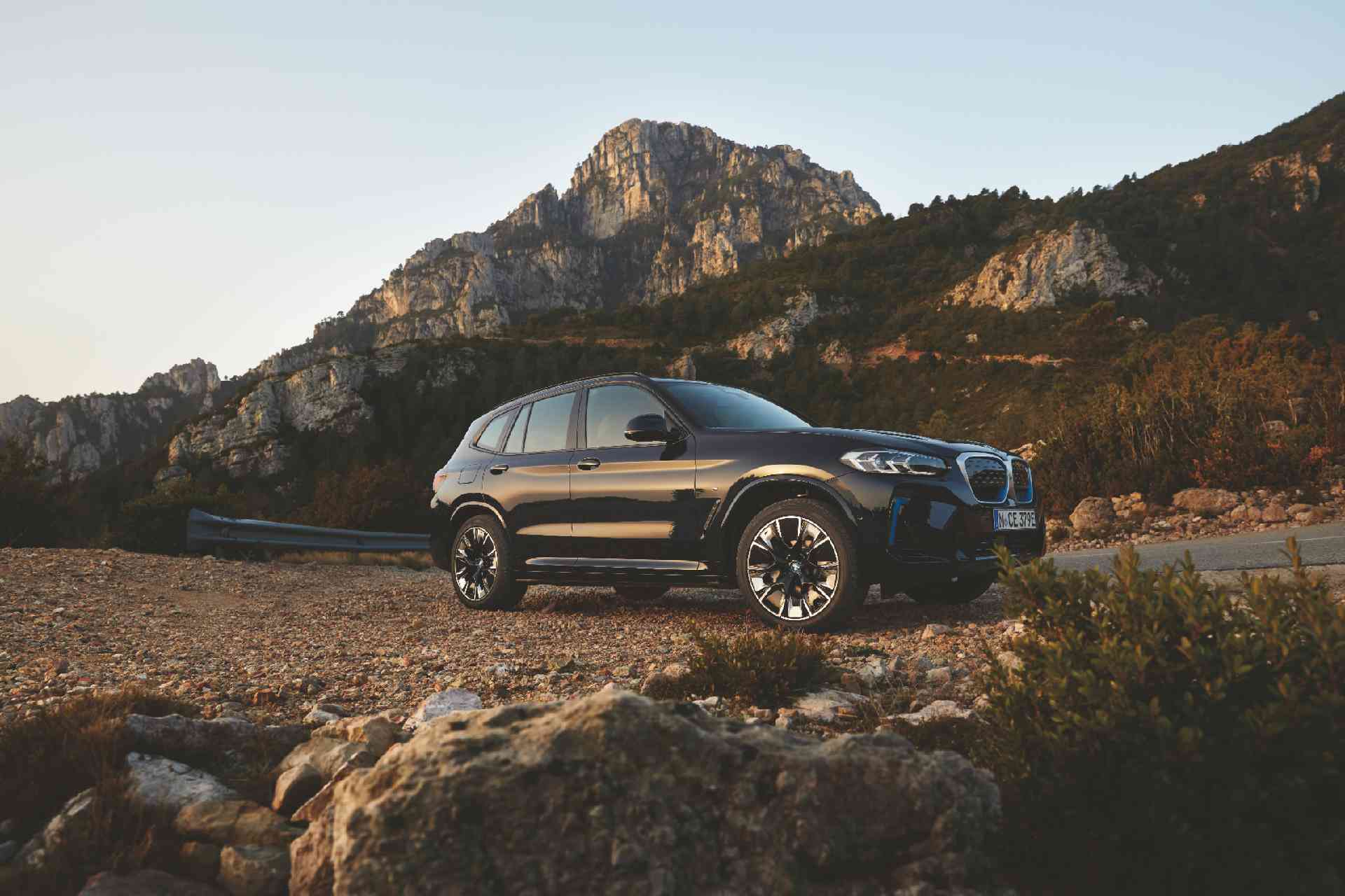 Více o BMW iX3