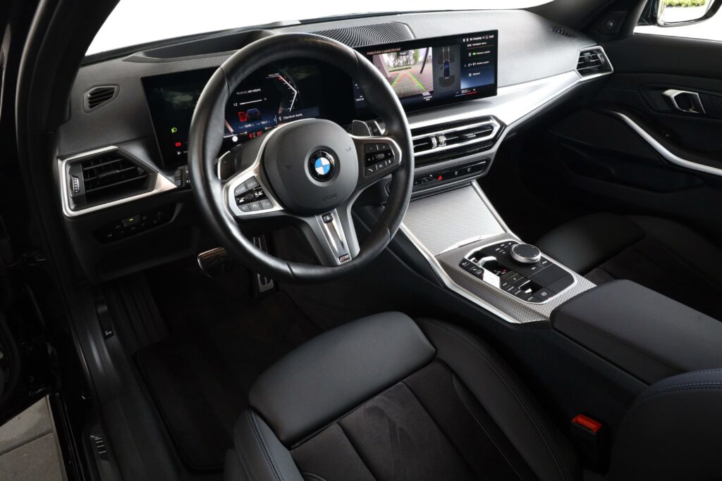 BMW 330i xDrive Touring