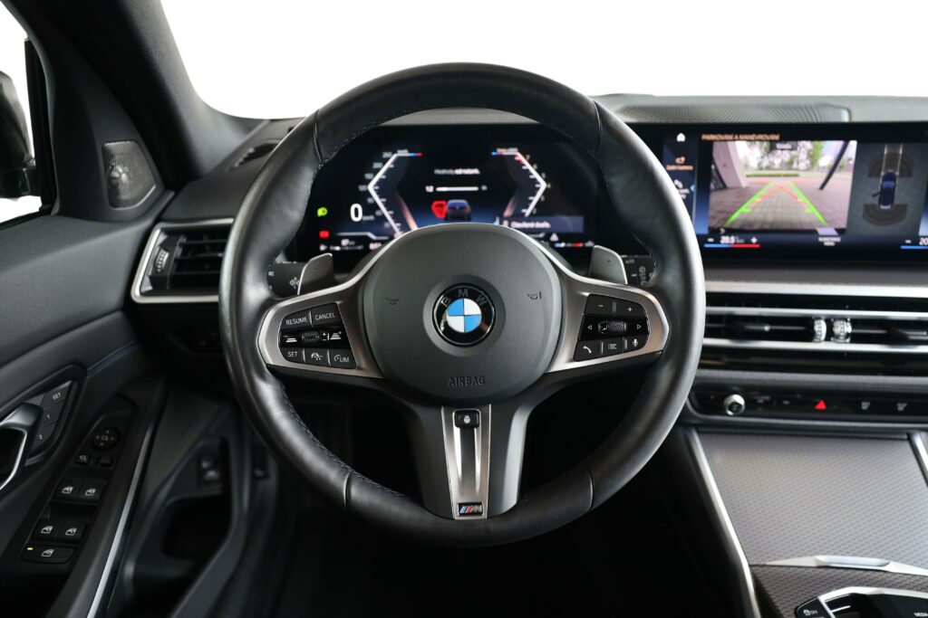 BMW 330i xDrive Touring