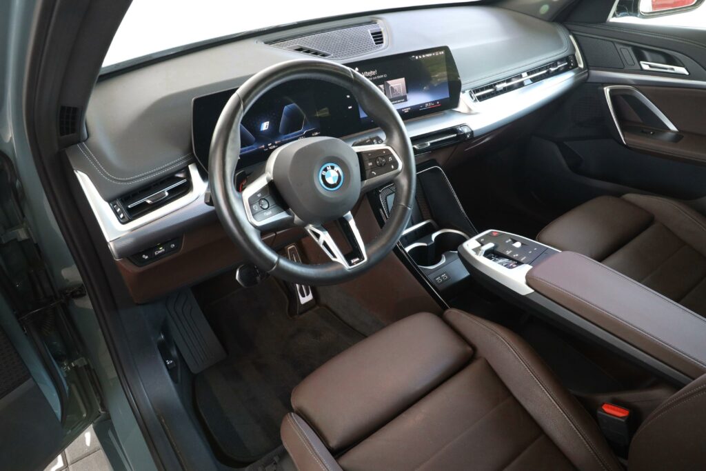 BMW iX1 xDrive30