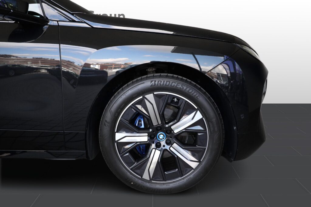 BMW iX xDrive40