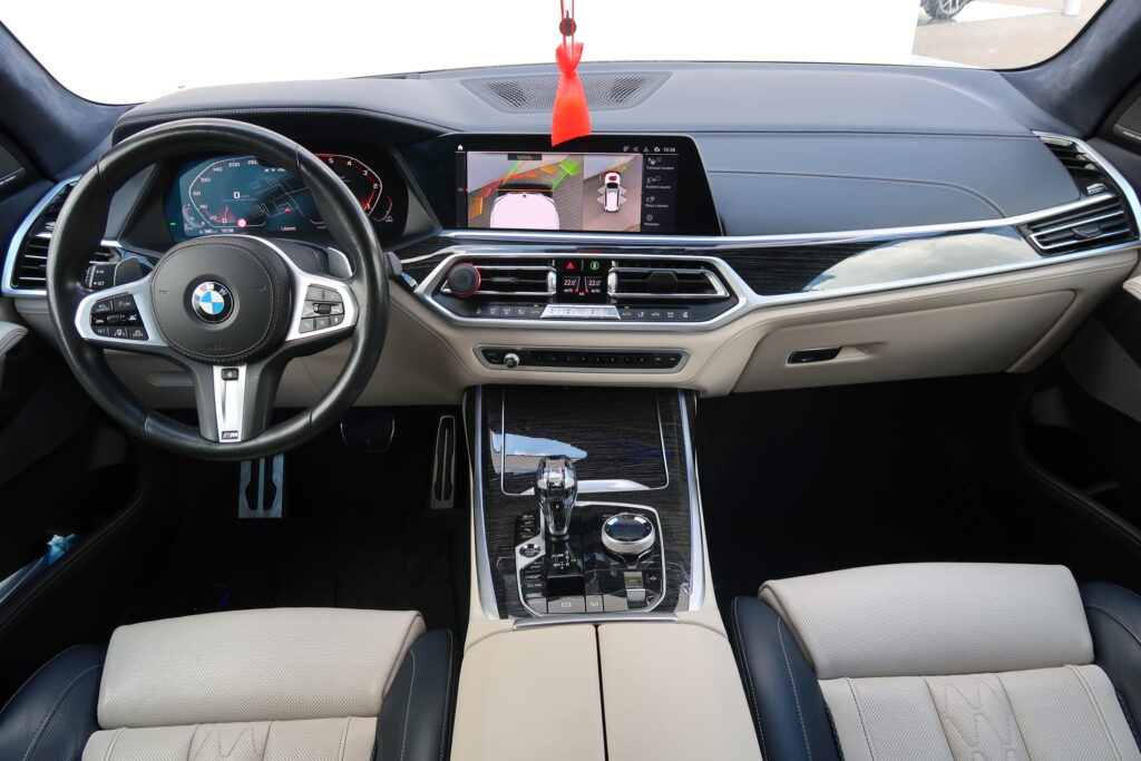 BMW X7 M50d