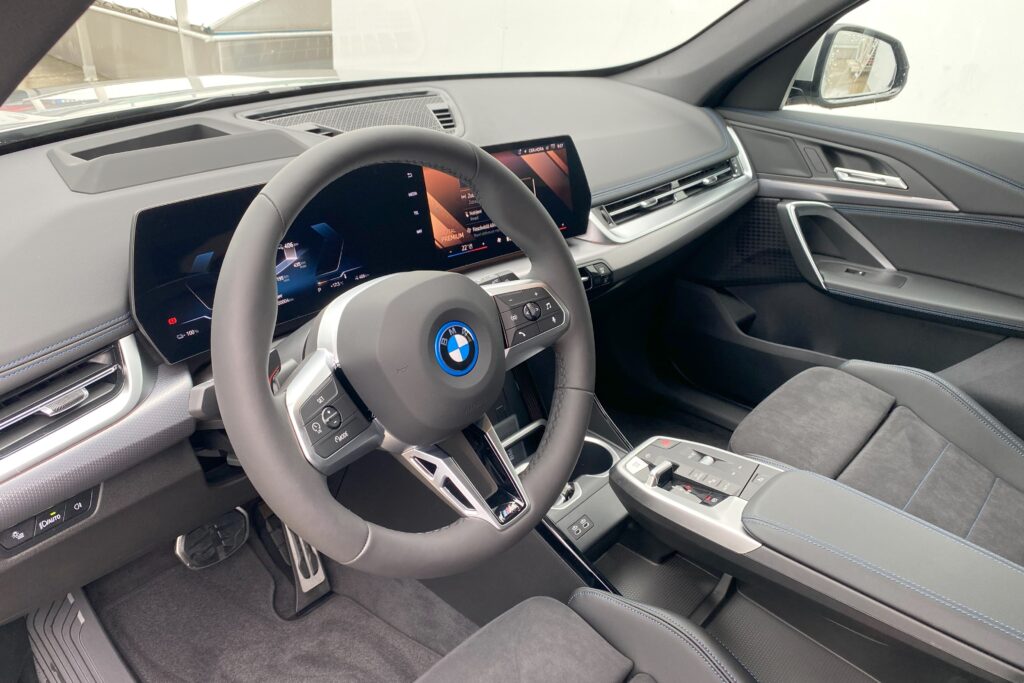 BMW iX1 xDrive30