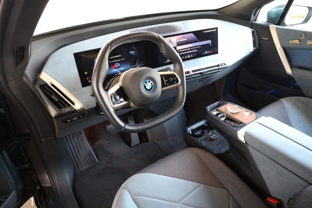 BMW iX xDrive40