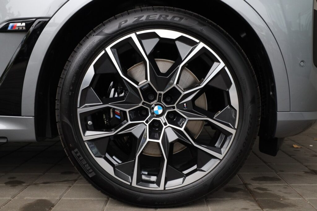 BMW X7 M60i xDrive