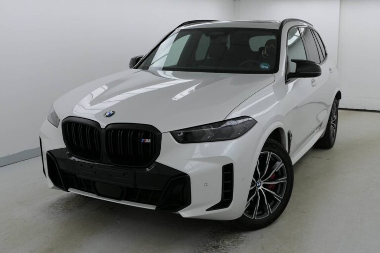 BMW X5 M60i