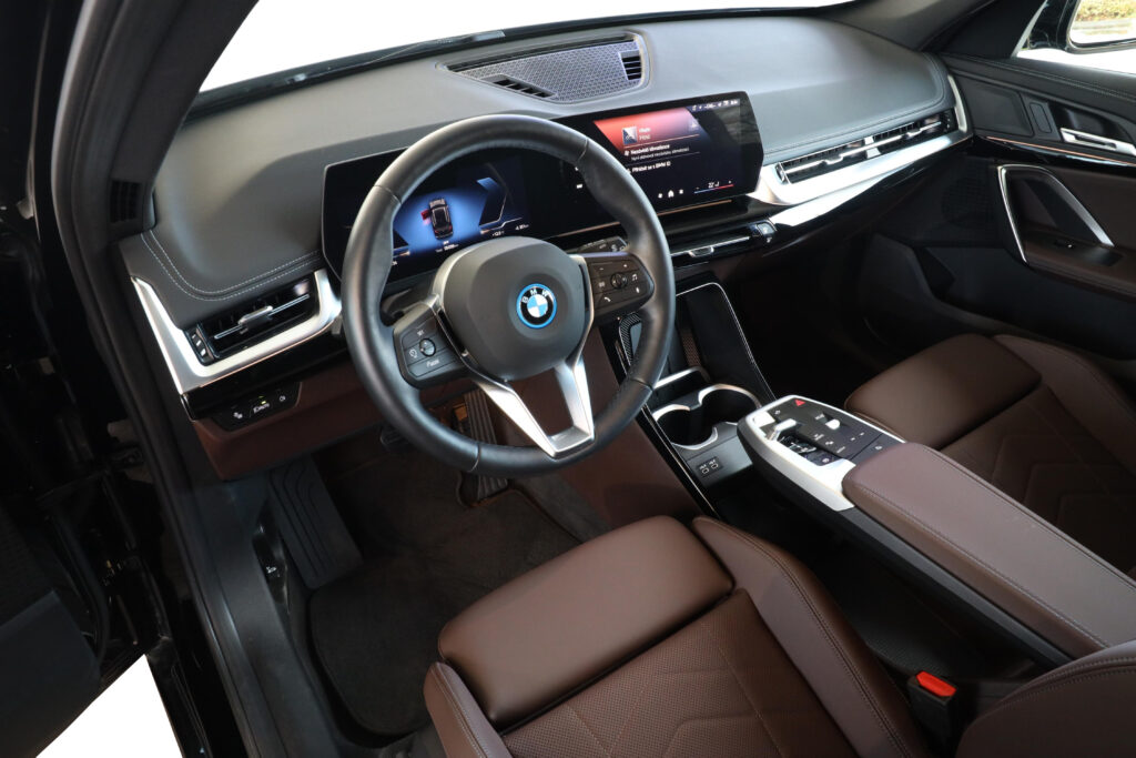 BMW iX1 xDrive30