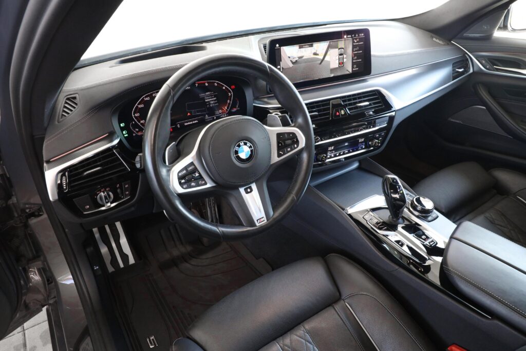 BMW M550i xDrive