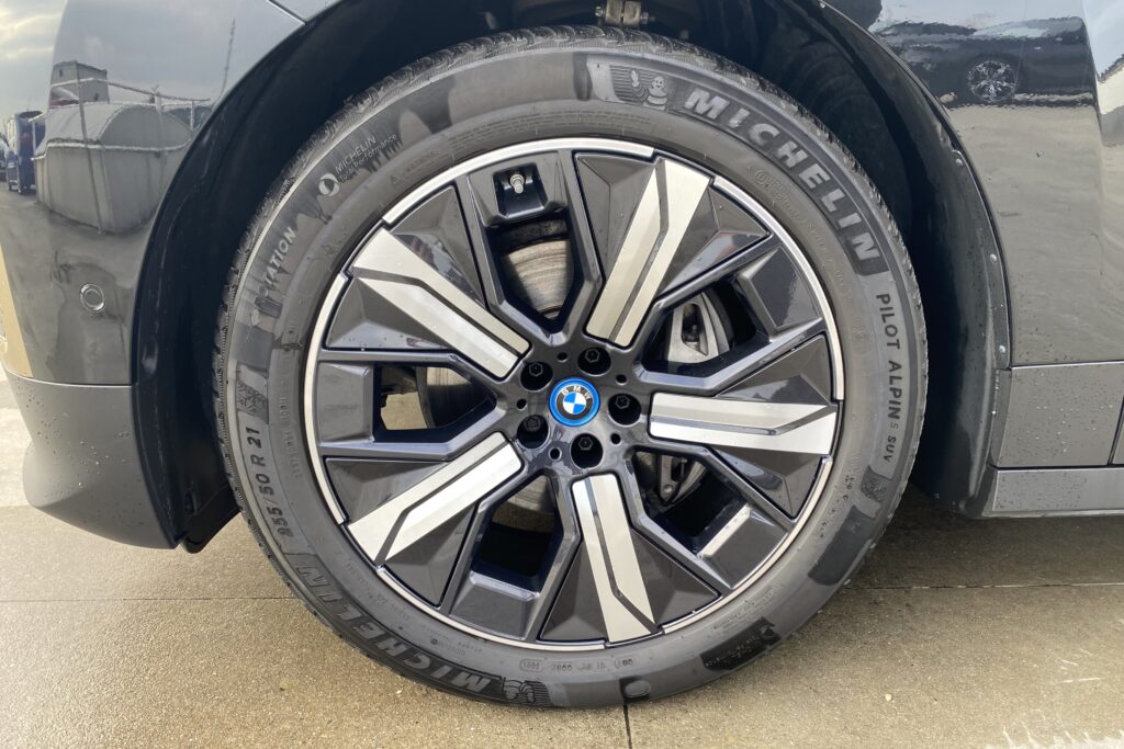 BMW iX xDrive40