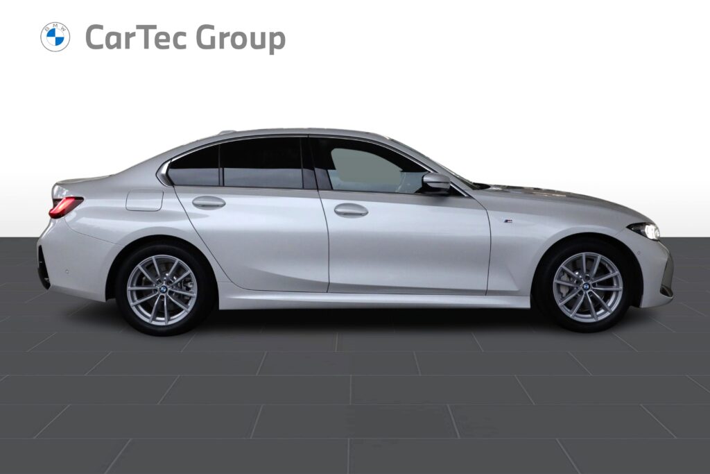 BMW 330i xDrive