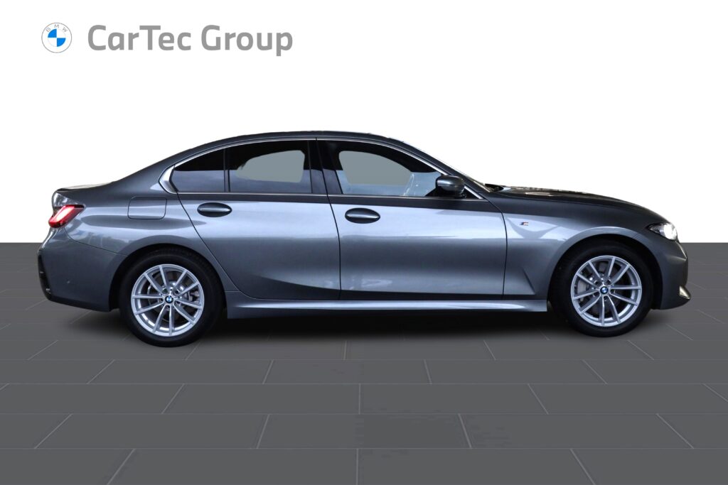 BMW 330i xDrive