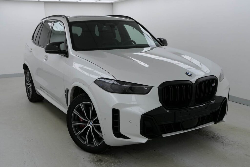 BMW X5 M60i