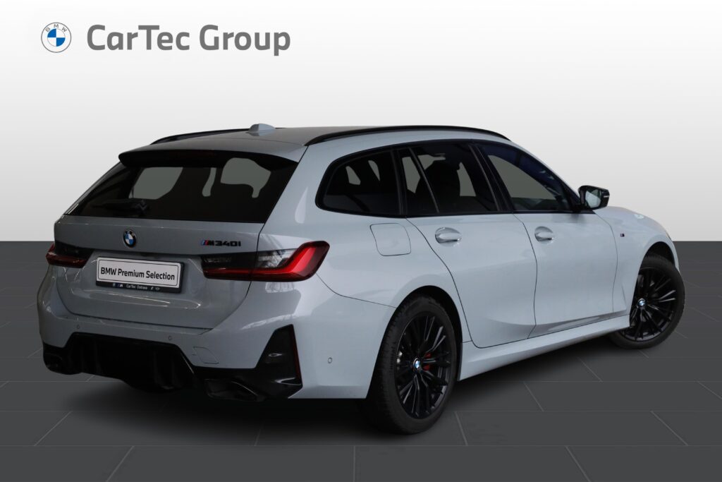 BMW M340i xDrive Touring