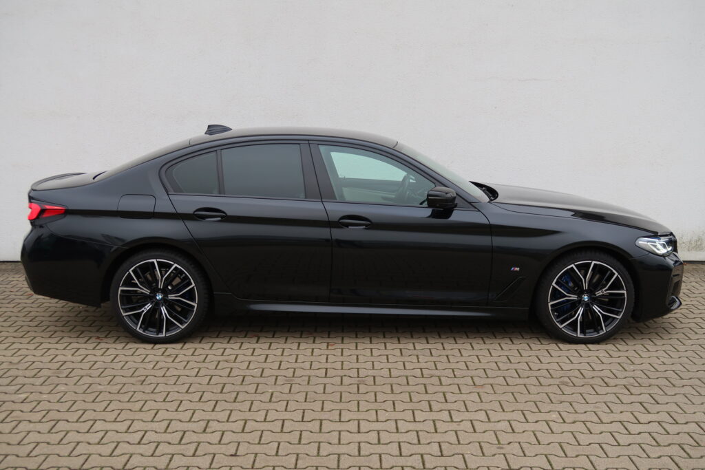 BMW 530d xDrive Sedan