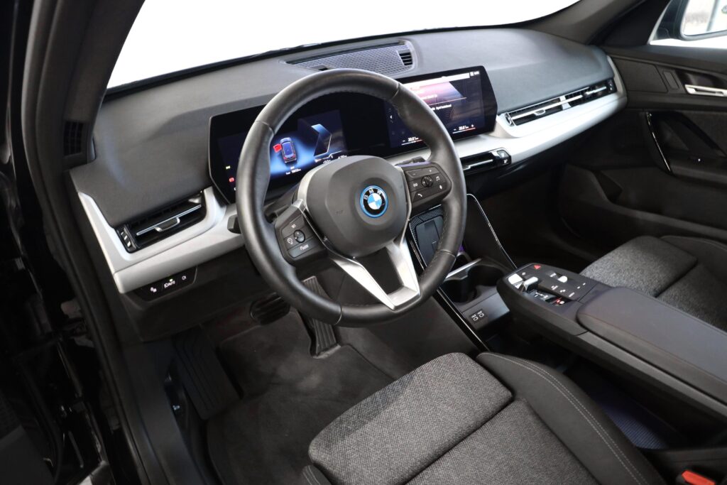 BMW iX1 xDrive30