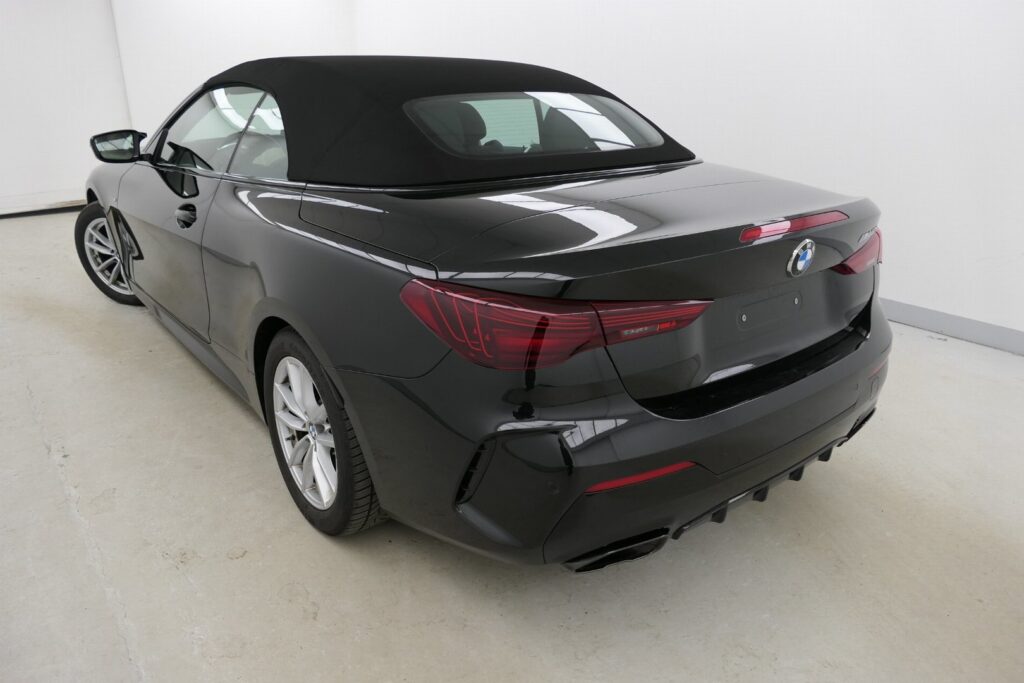 BMW M440i xDrive Convertible