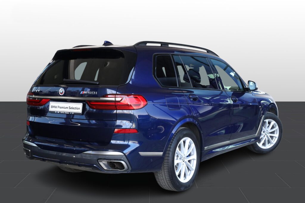 BMW X7 M50i