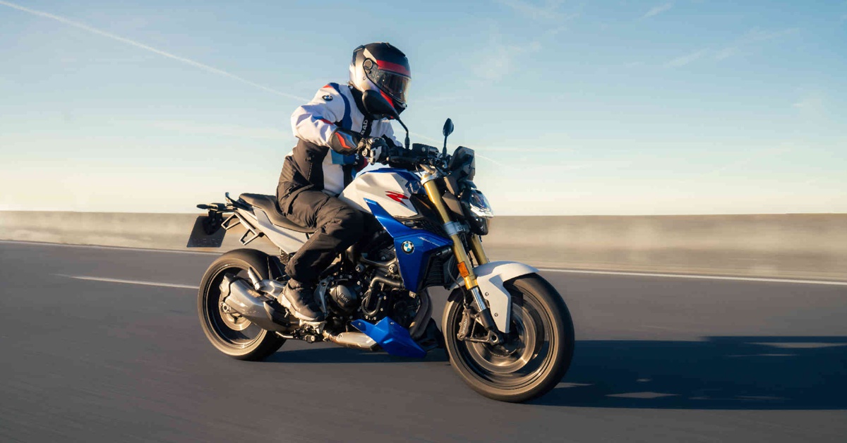 BMW F 900 R od 3 190 Kč měsíčně*