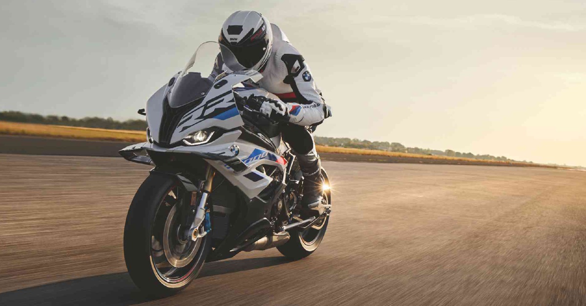 BMW S 1000 RR od 8 890 Kč měsíčně*