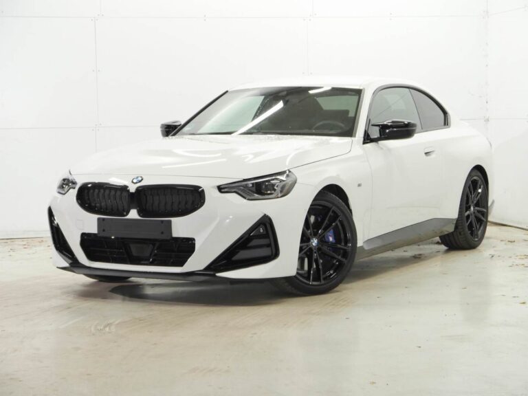 BMW M240i Coupe